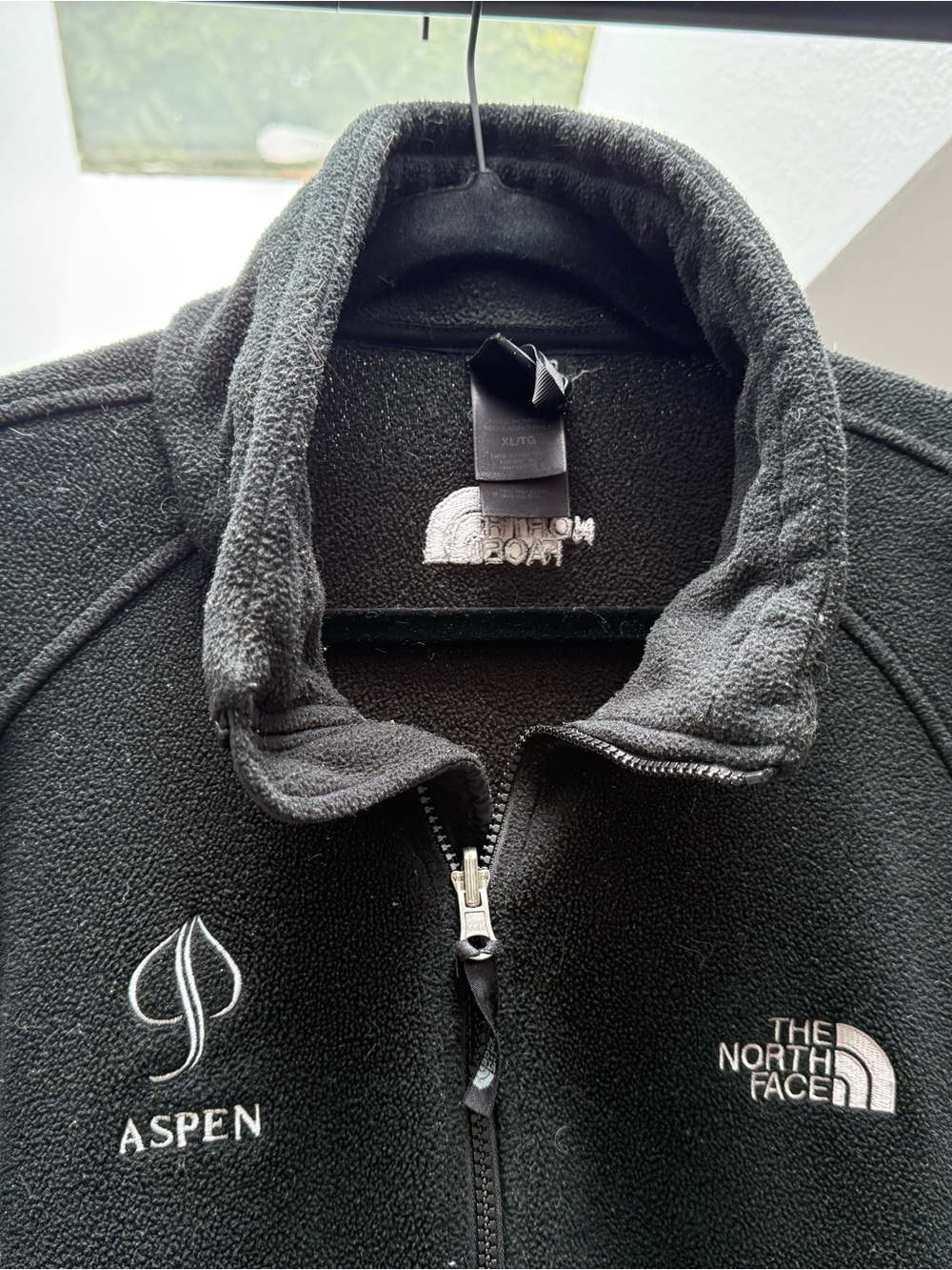 The North Face Black Aspen Embroidered Lightweight Fleece Jacket